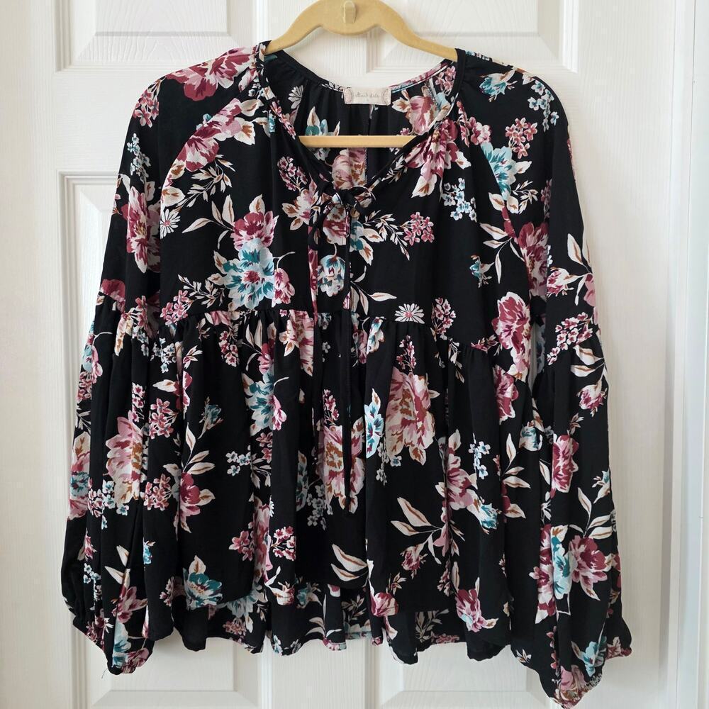 Altar'd State Women's Black Floral Peasant's Blouse Sz Small
